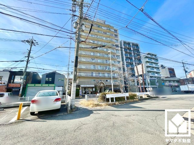 ユニハイム伏見の外観