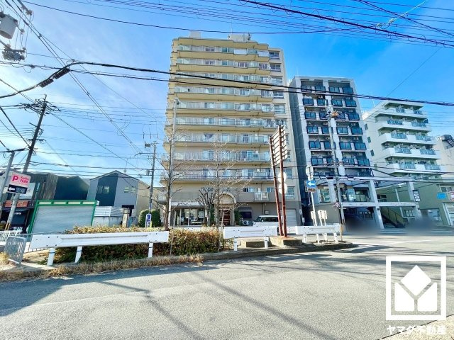 ユニハイム伏見の外観