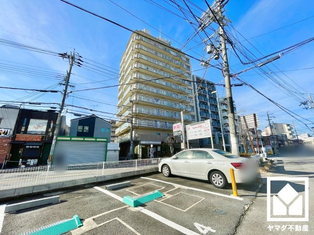 ユニハイム伏見の外観