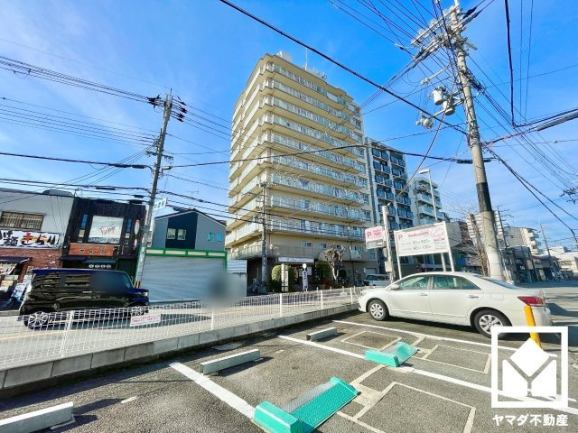 ユニハイム伏見の外観