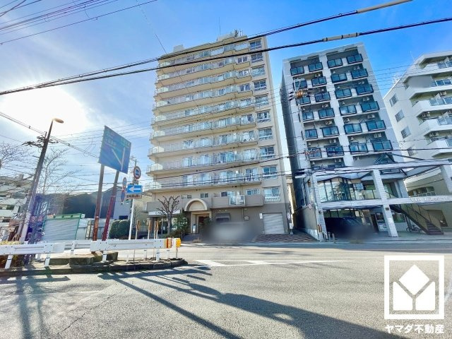 ユニハイム伏見の外観