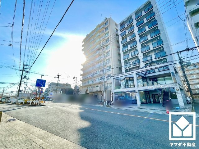 ユニハイム伏見の外観