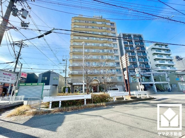 ユニハイム伏見の外観