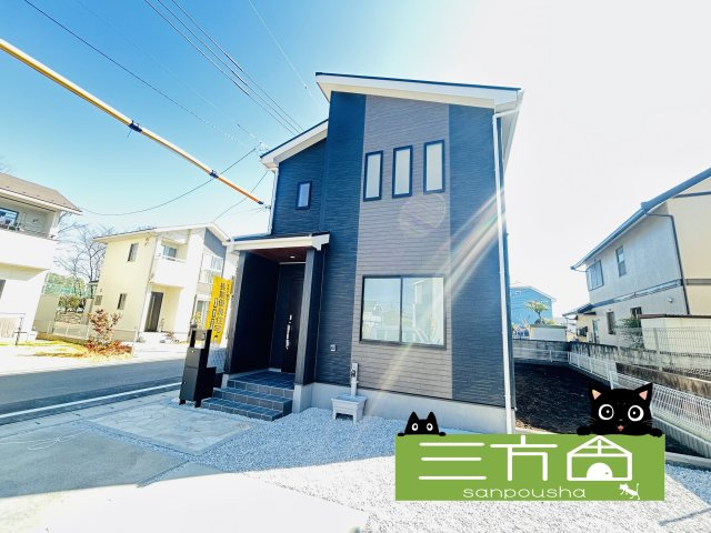新築　高崎市上小鳥町第6　Livele Garden.S　2号棟の外観|現地写真　2026年3月完成しました！ご内覧等、お気軽にお問合せください♪　							
　							
						
