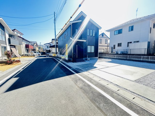 新築　高崎市上小鳥町第6　Livele Garden.S　2号棟の前面道路含む現地写真|現地写真　北側接道幅員約6ｍ
