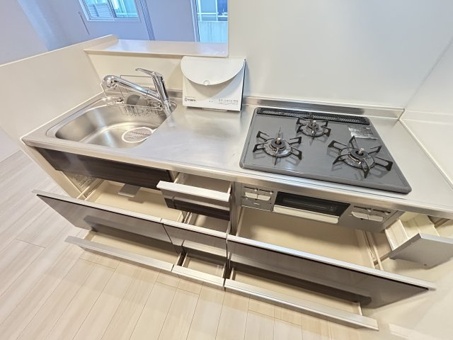 ハイドランジア加茂のキッチン