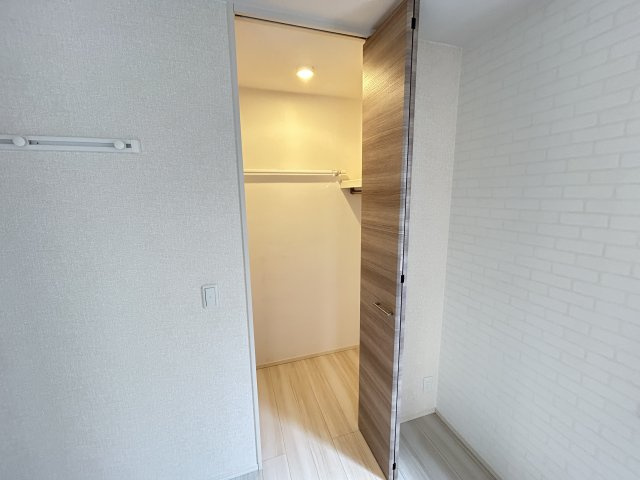 ハイドランジア加茂の洋室