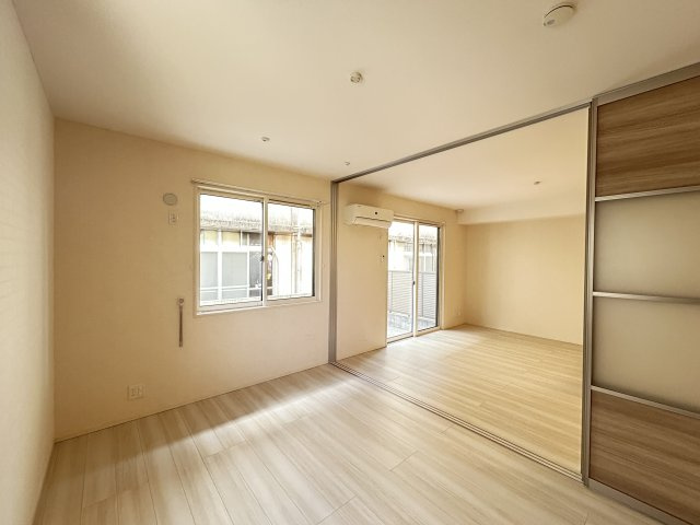 ハイドランジア加茂の洋室