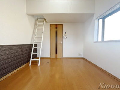 【居間・リビング】 | グレイス千種 | こちらの居間で趣味の時間をお楽しみください