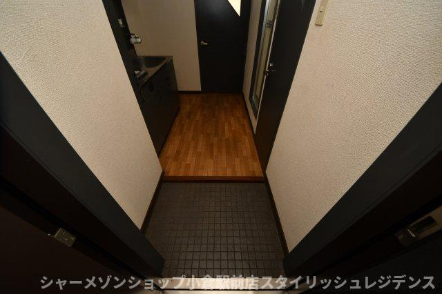 ロイヤルブリッジの玄関|現況と異なる場合は現況を優先します
