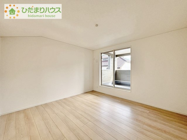 【寝室】 | 守谷市松前台7丁目　新築戸建 | バルコニーに面している洋室は、主寝室にどうぞ(^^)/
