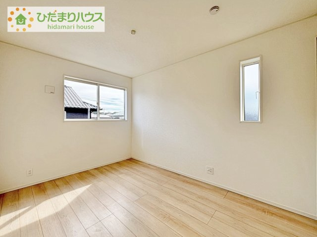 【洋室】 | 守谷市松前台7丁目　新築戸建 | 『自分の部屋がほしいー！』と言われるのはいつだろう？
マイホームなら余裕の部屋数！子供部屋はもちろん、収納場所も多いですよ(^^)