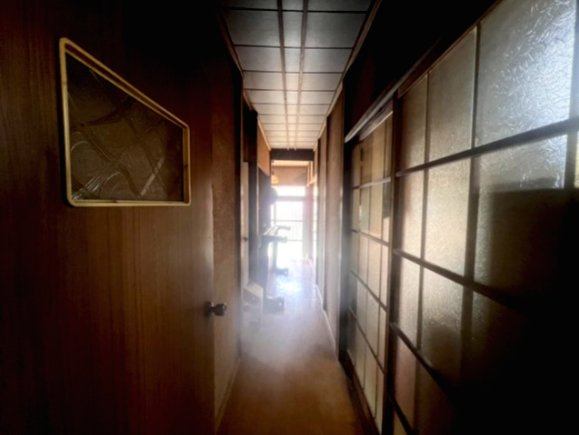足利市大前町　母屋と作業場付き♪のその他|廊下