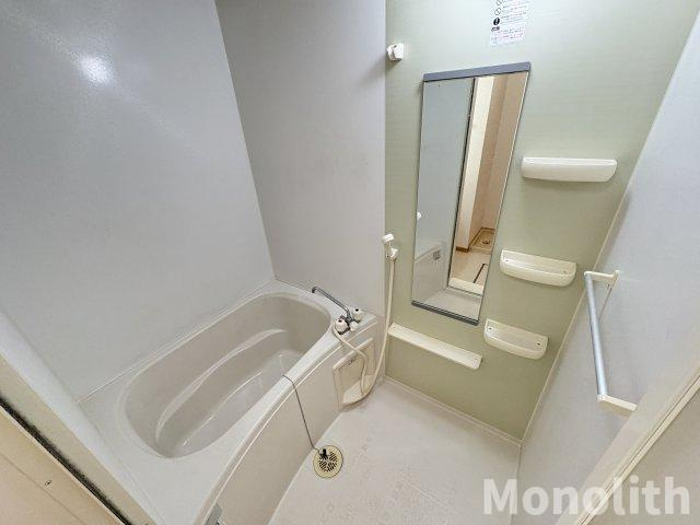 フロレスタナノの浴室