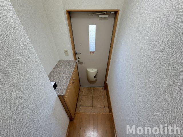 フロレスタナノの玄関