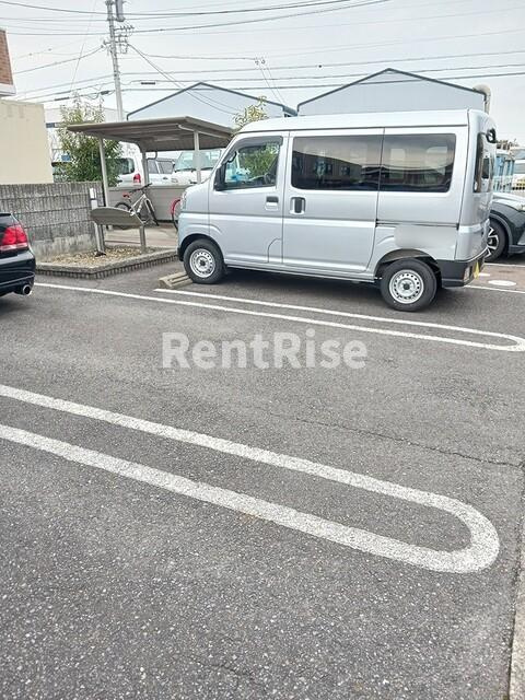 グレ－ス三ツ井の駐車場|駐車場