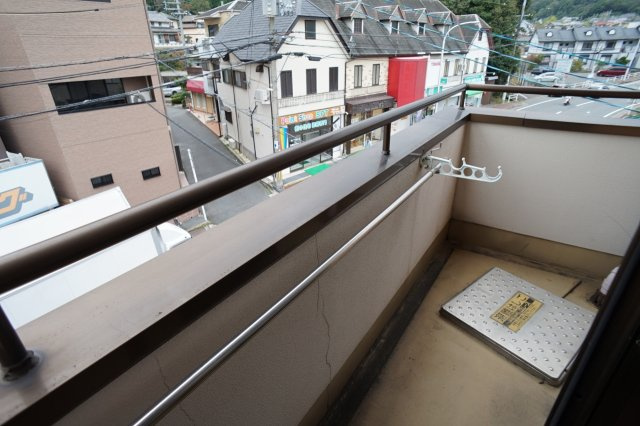 ヴァルヴェール生駒のバルコニー
