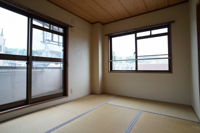 ヴァルヴェール生駒の和室