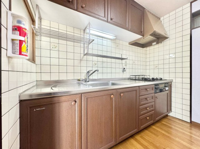 【キッチン】 | 山科区川田御出町　中古戸建 | 【システムキッチン】水回りのリフォームはご相談下さい（＾◇＾）お客様のご要望やご予算にあわせた提案をさせて頂きます。ご相談はもちろん無料ですのでお気軽にお問合せ下さい♪