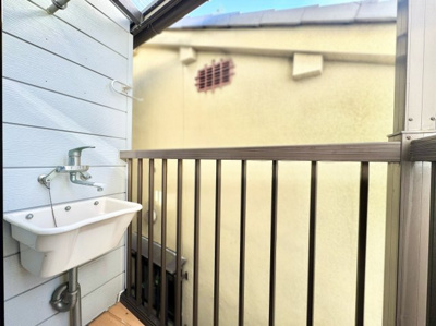 【バルコニー】 | 山科区川田御出町　中古戸建 | 一度、実際にご覧になってみませんか？暮らしやすい周辺環境も含め、スタッフがご案内いたします。お家探しの第一歩としてでも大丈夫です(^^)/お気軽にお問い合わせ下さい♪