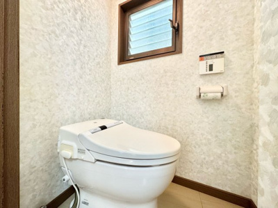 【トイレ】 | 山科区川田御出町　中古戸建 | 【2階トイレ】