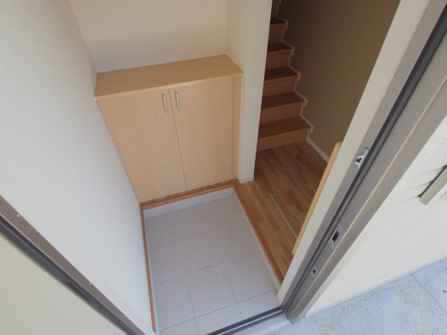 フィオレンテ　A棟の玄関