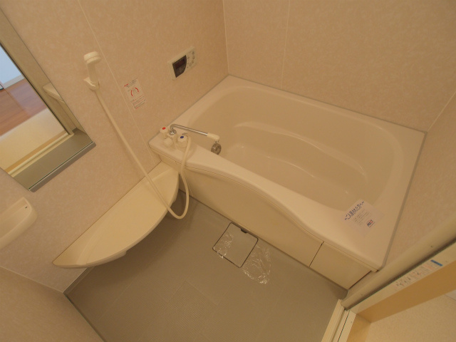 フィオレンテ　A棟の浴室