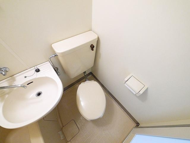 シングルモアのトイレ|清潔感のあるトイレです