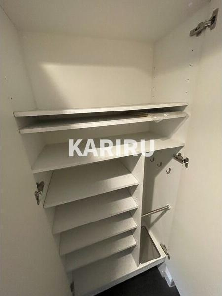 エスリード京橋の玄関