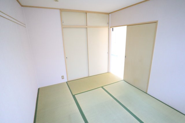 アルファ生駒の和室