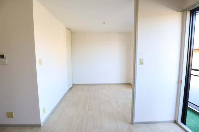 アルファ生駒の居間・リビング