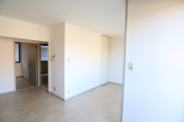 アルファ生駒の居間・リビング