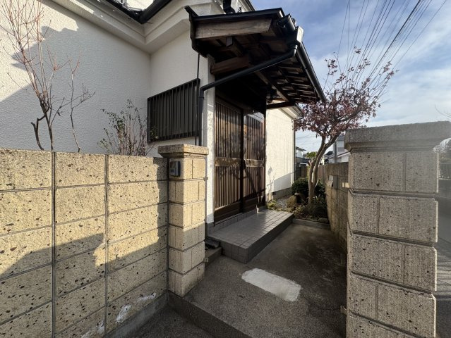 床暖房×都市ガス♪全リノベした日高市原宿の冬も快適なあったか住まいの玄関