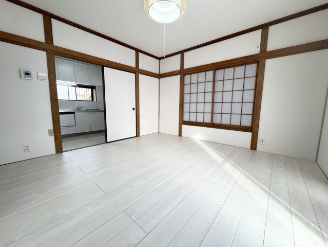 床暖房×都市ガス♪全リノベした日高市原宿の冬も快適なあったか住まいの洋室