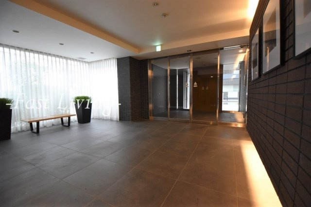 パークハビオ平河町のロビー