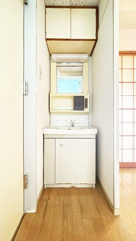 スタンダードビルの洗面所