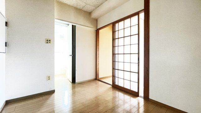 スタンダードビルの居間・リビング