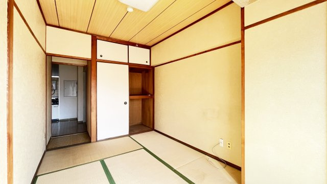 スタンダードビルの和室