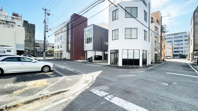 スタンダードビルの周辺