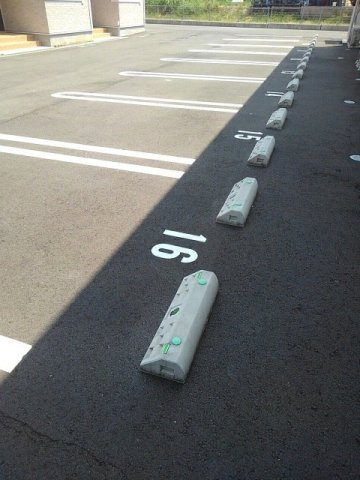 ファミール　ｆｕｌ　ｆｕｌ　Ｂの駐車場|駐車場があるので、車を買う予定の方も安心です