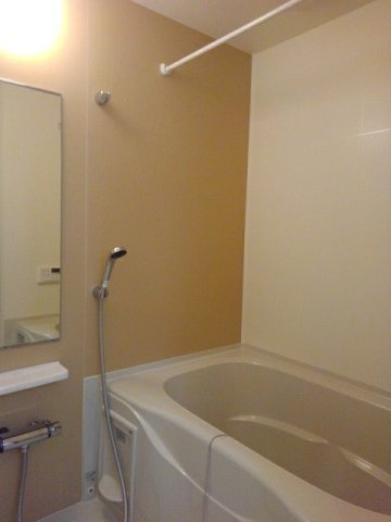 ファミール　ｆｕｌ　ｆｕｌ　Ｂの浴室|きれいなお風呂です