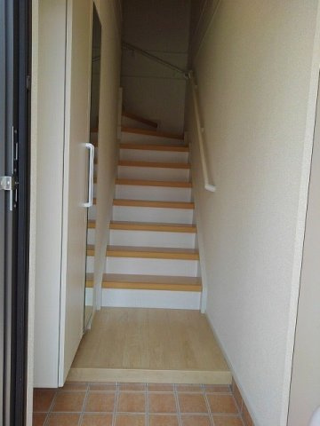 ファミール　ｆｕｌ　ｆｕｌ　Ｂの玄関|ゆったりとした玄関です