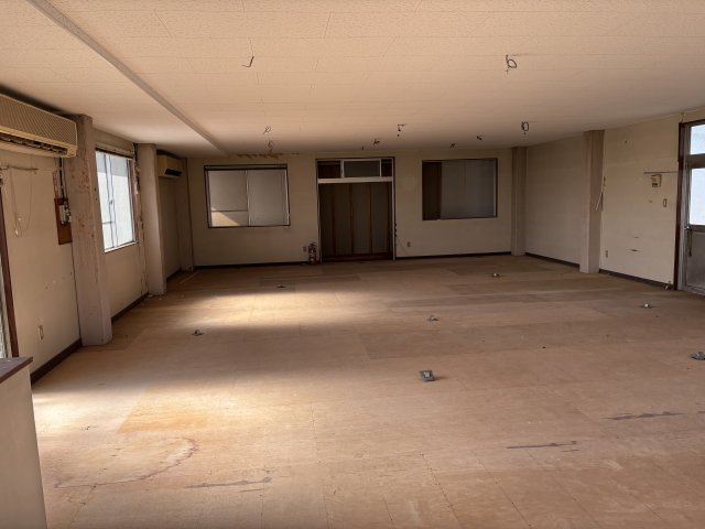 ニイジマ事務所の内装|作業所２F