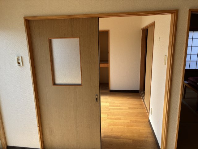 ニイジマ事務所の洋室|２F南西部屋洋室