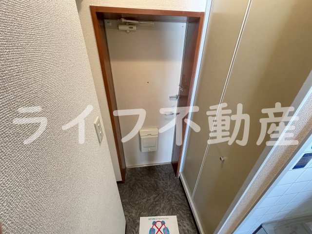 リバーサイド金岡の玄関