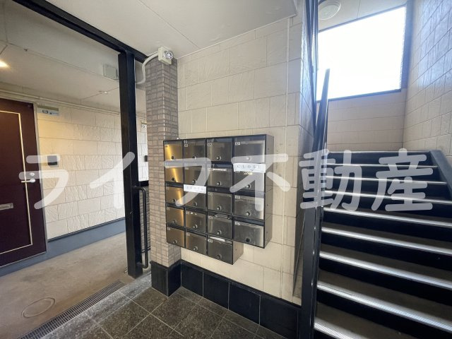 リバーサイド金岡のエントランス