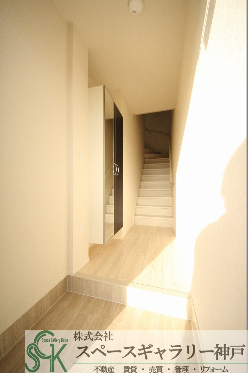 ルミナスピュア神戸の玄関|※お部屋により仕様が異なる場合があります※