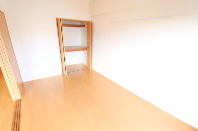 バレル鷺沼の居間・リビング