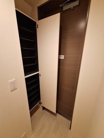 クレマチス大井の玄関|☆シューズＢＯＸ☆