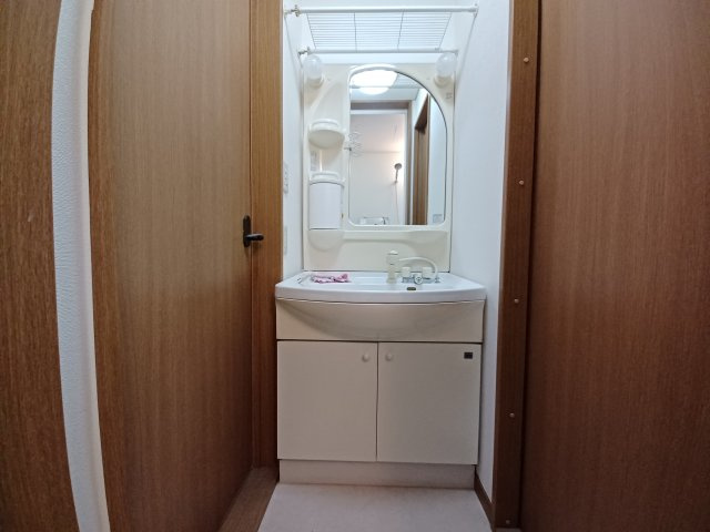 大井7丁目戸建の独立洗面台